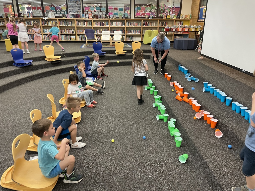 children in the library playing 3,2,1 games