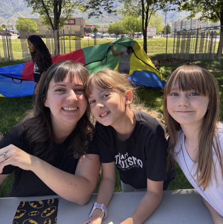 4th graders doing activities during Pioneer Day