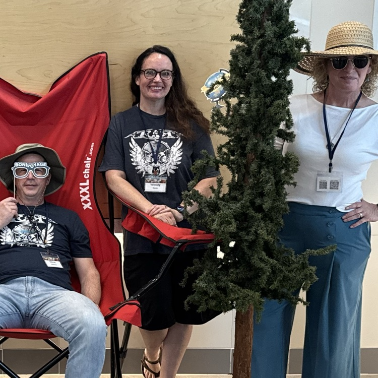 Columbia staff posing at the R&R conference  