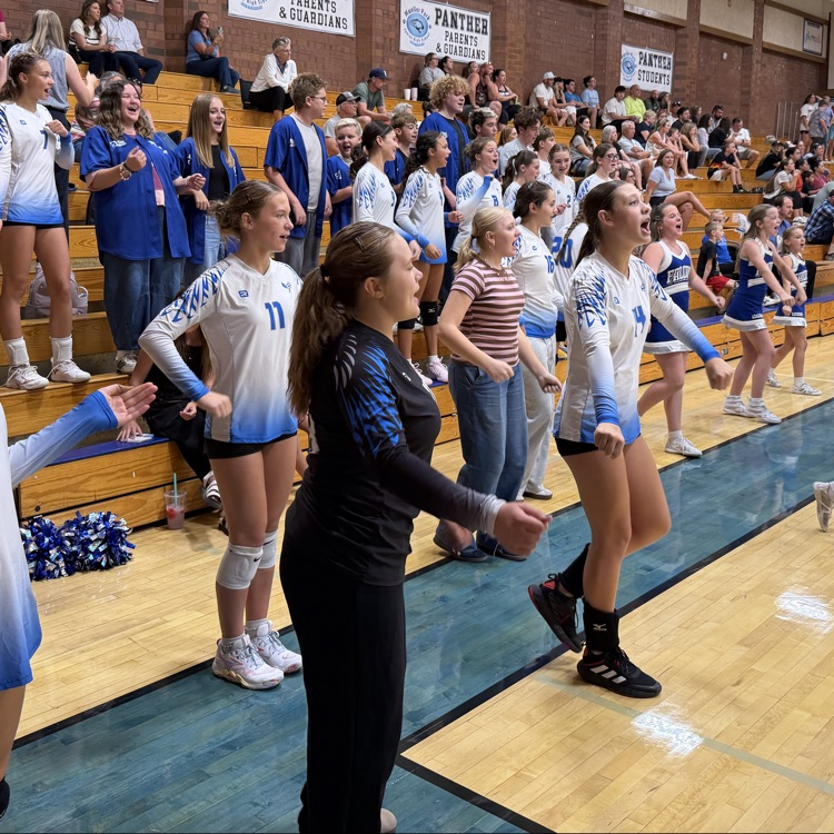 crowd cheering