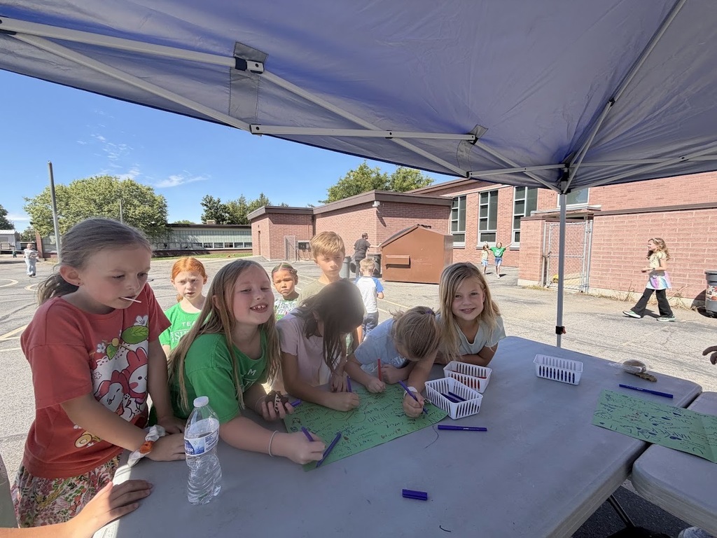 Students participating in a PTA recess activity for Green Ribbon Day