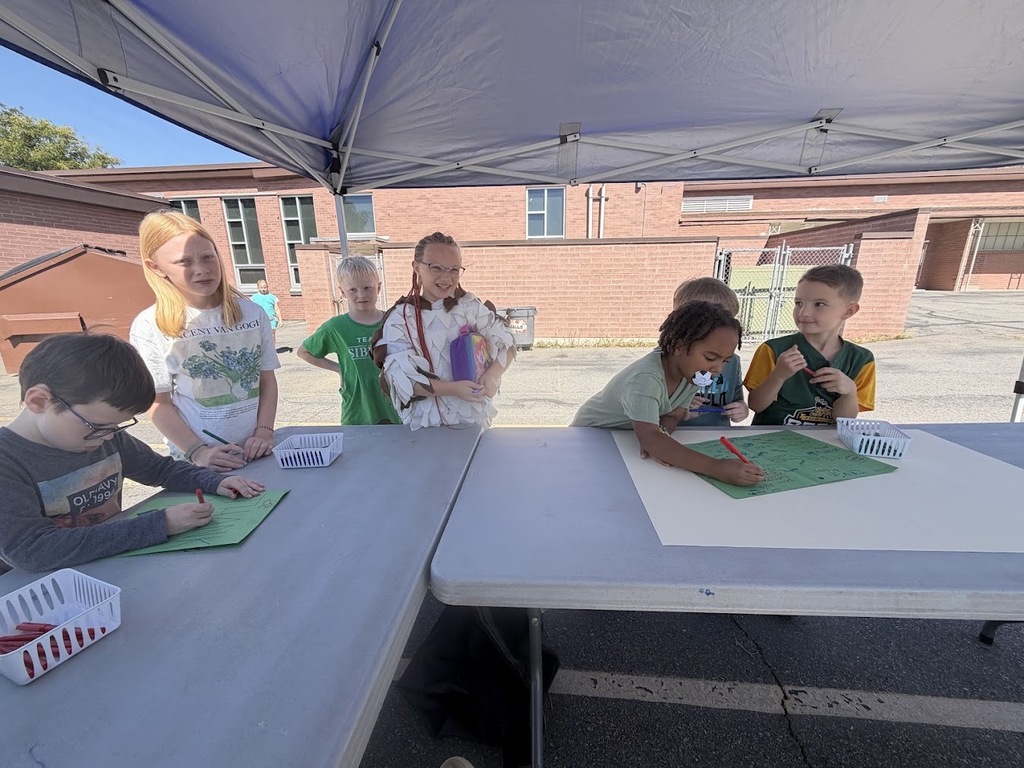 Students participating in a PTA recess activity for Green Ribbon Day