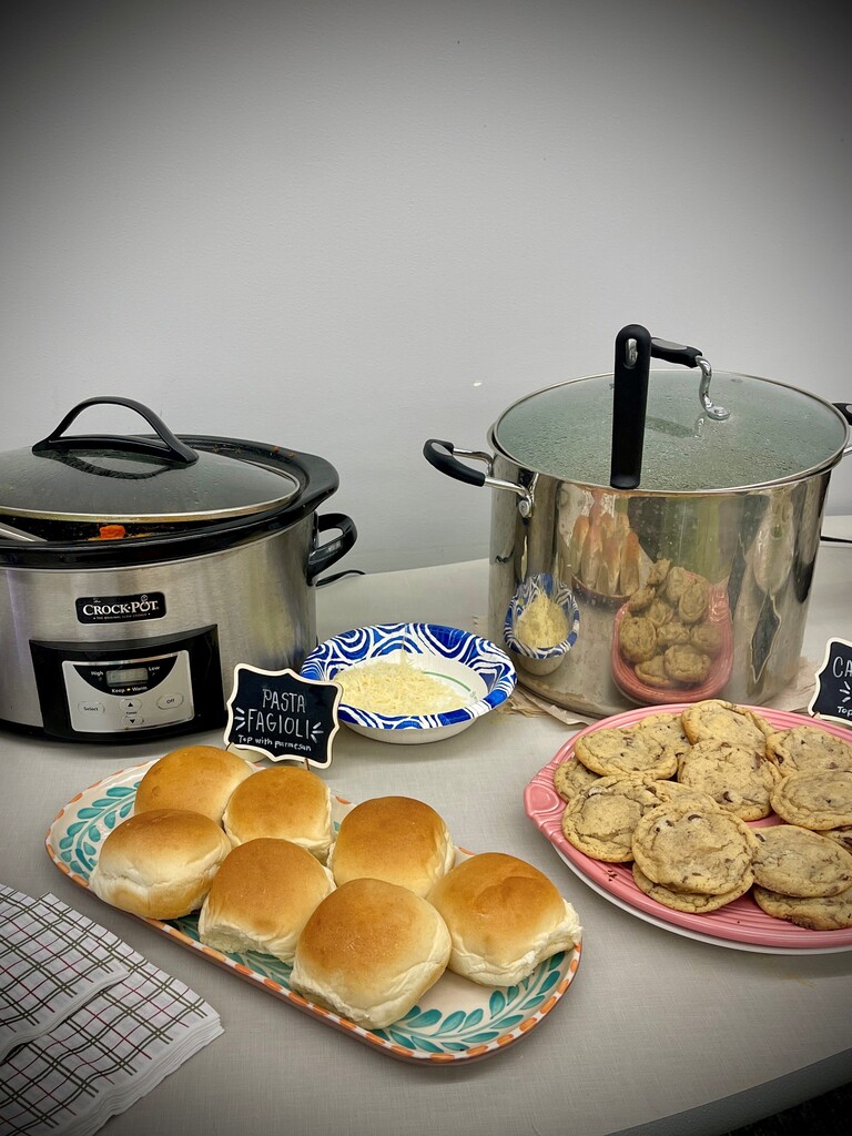 Picture of soup, cookies, & bread