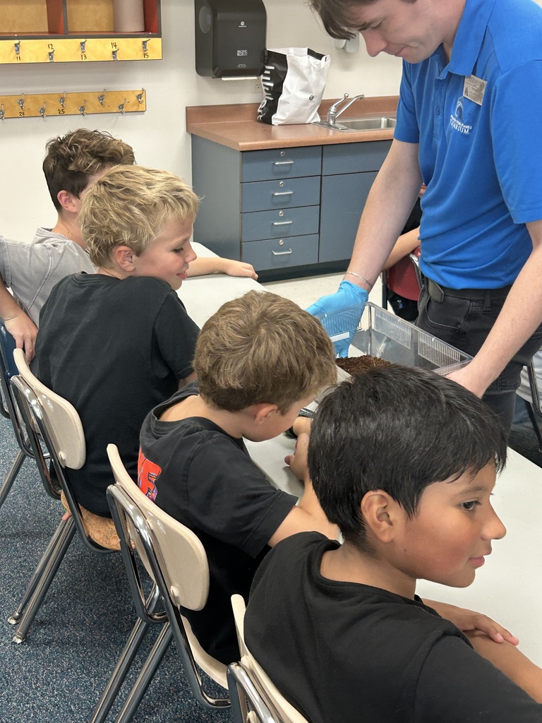 4th Grade Aquarium Fieldtrip