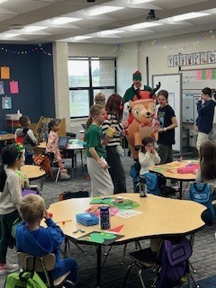 Pinky & Reindeer in student classes