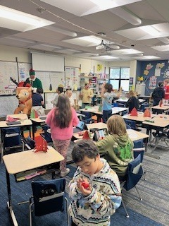 Pinky & Reindeer in student classes