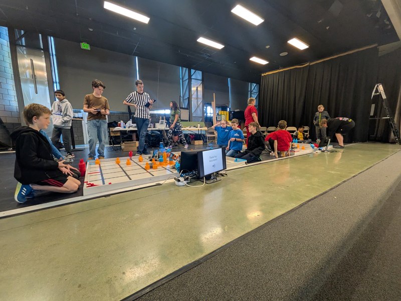 Upper grade students at the robotics competition.