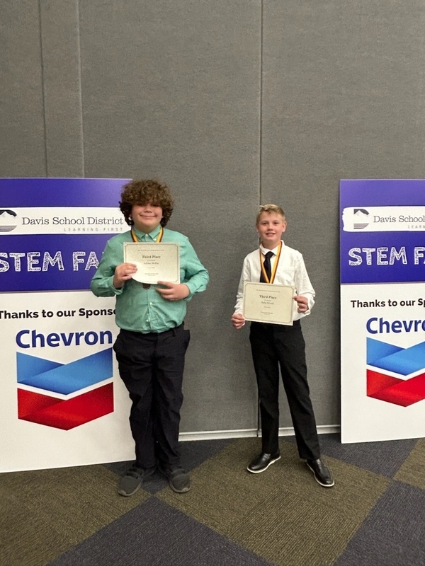 6th grade students that won 3rd place in environmental science