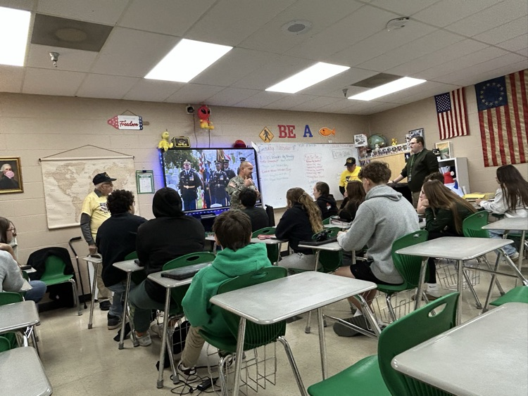 Veterans visit DHS history classes