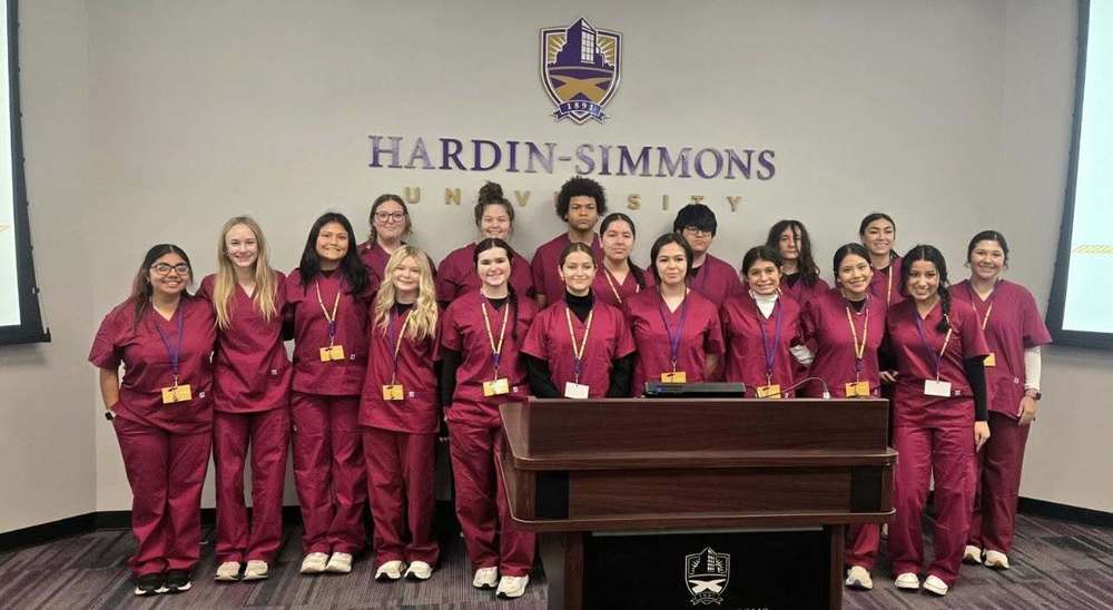 health science students visit Hardin Simmons University