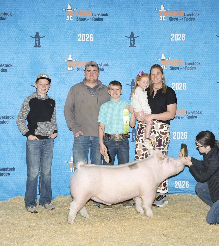 ffa member, his family and show animal