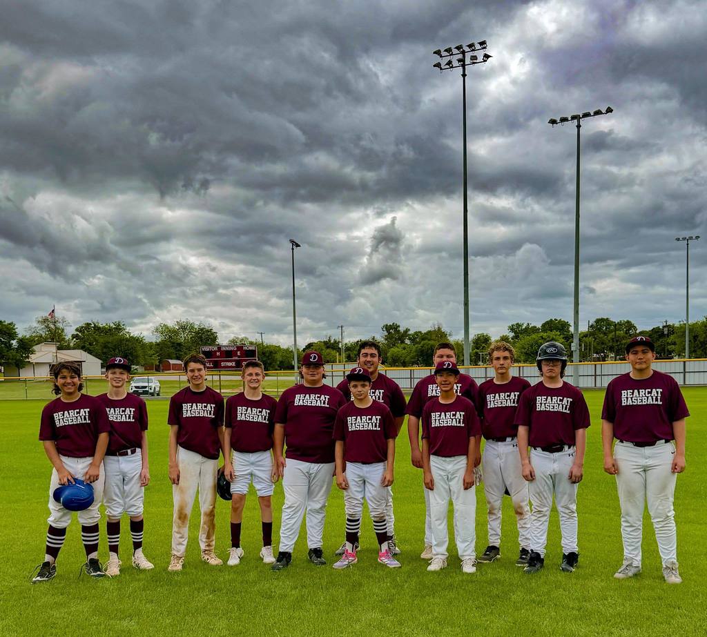 Junior high boys baseball group picture