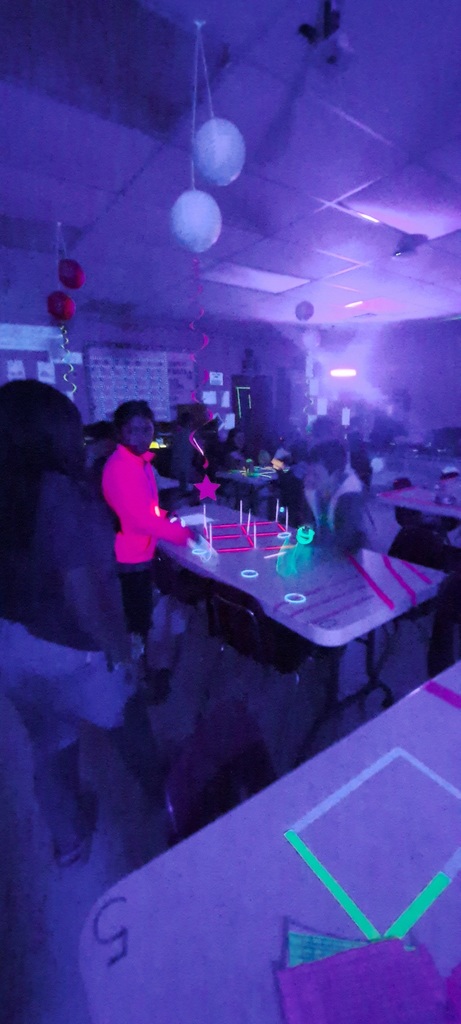 5th grade science "Glow Day"