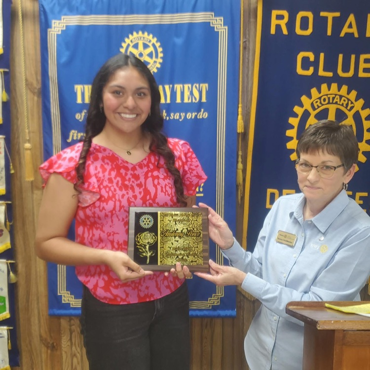 Azulenny Ponce received plaque from Tammy Huddleston, Rotarian 