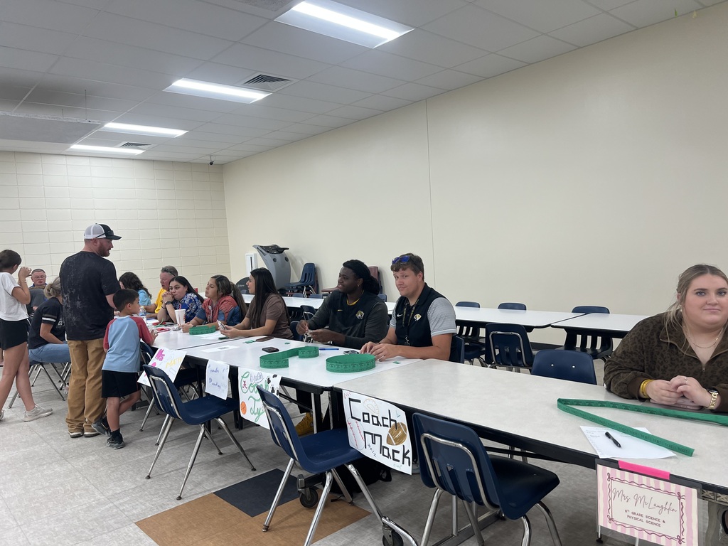 Parents, students and teachers at Parents Make a Difference Night.