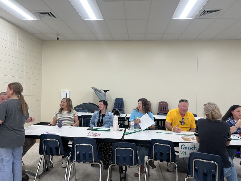 Parents, students and teachers at Parents Make a Difference Night.