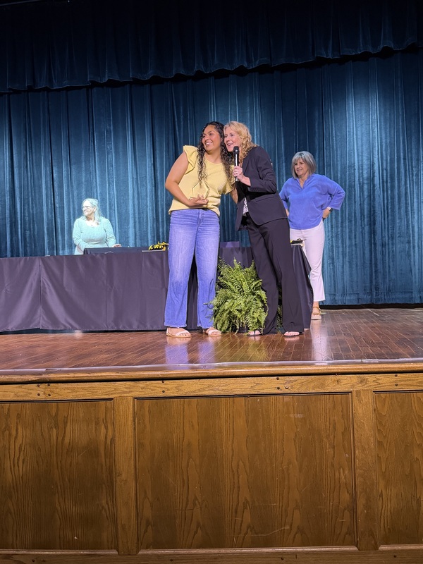AZUL RECEIVING TROPHY