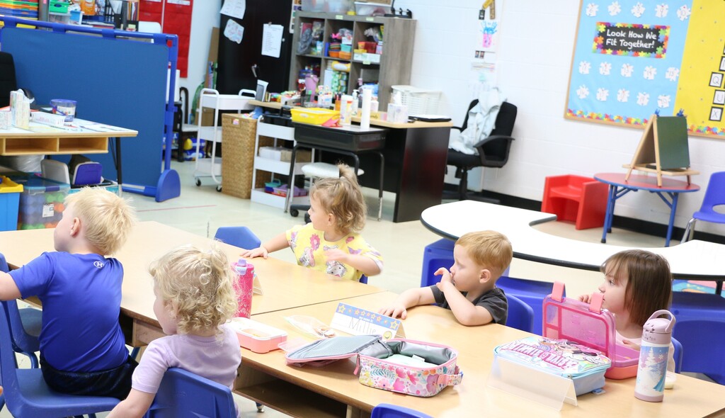 Photo of students. 