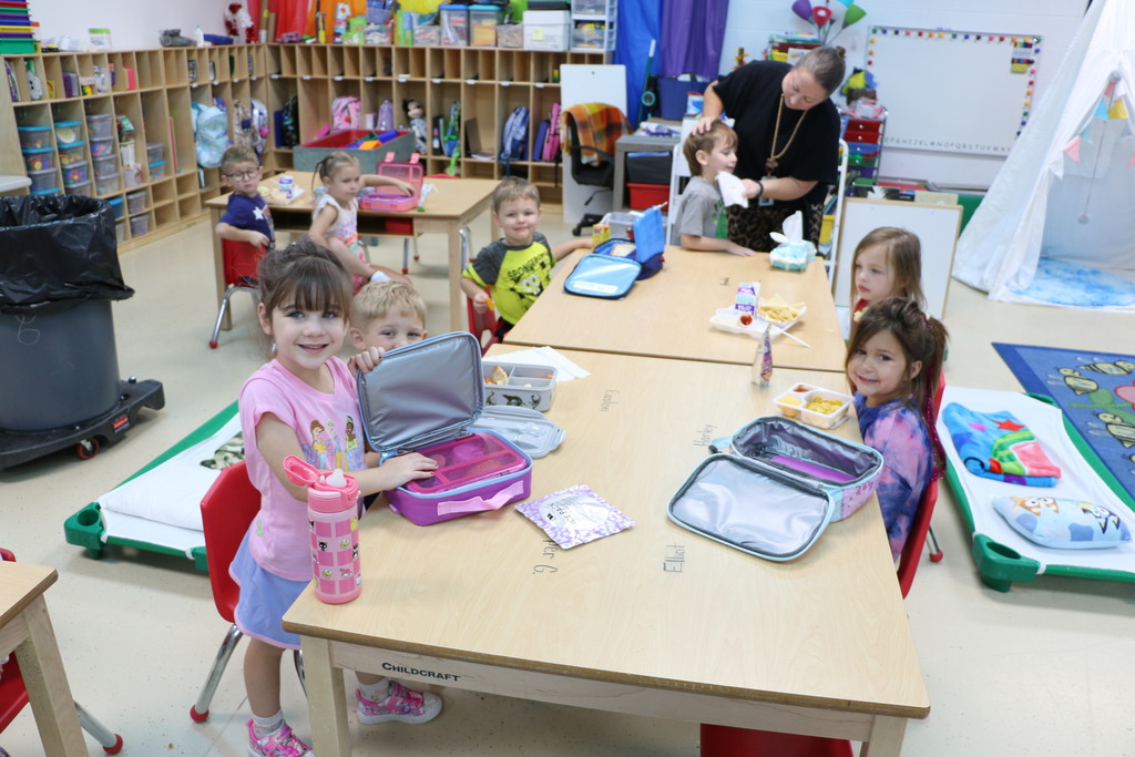 Photo of students. 