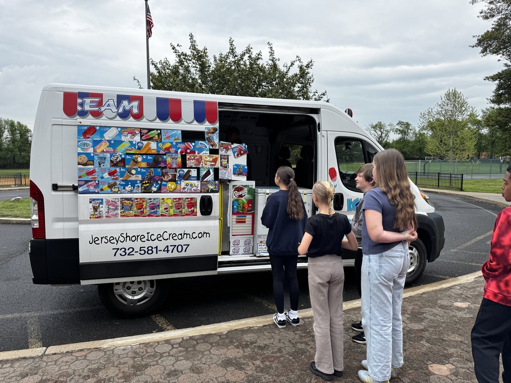 kids waiting for ice cream truck