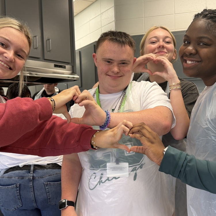 Students in Ms Griffin’s 4th block class partnered with students from Ms. Siebels’ and Ms. Barbers’ classes to make Bearcat Pride Rice Krispy treats.