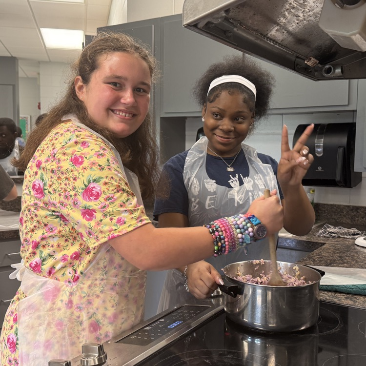 Students in Ms Griffin’s 4th block class partnered with students from Ms. Siebels’ and Ms. Barbers’ classes to make Bearcat Pride Rice Krispy treats.