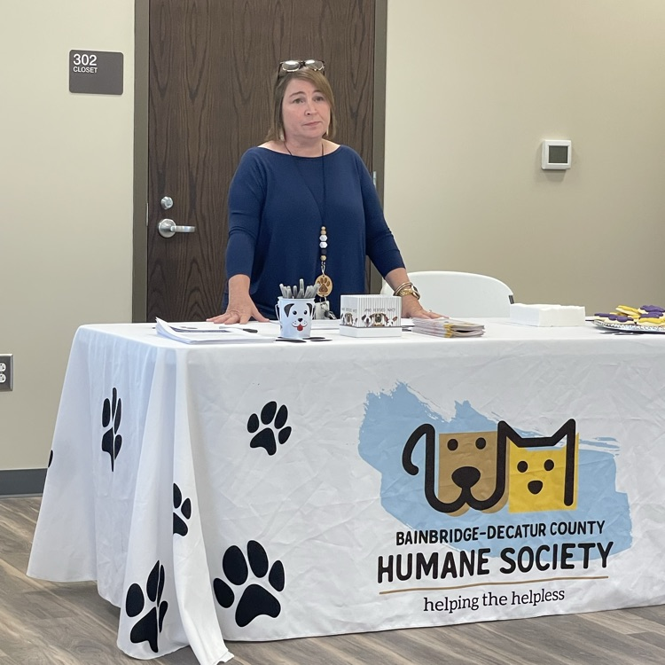 The Anchor Club is excited to partner with the Bainbridge-Decatur County Humane Society.  Members can't wait to help with all aspects of volunteering. 