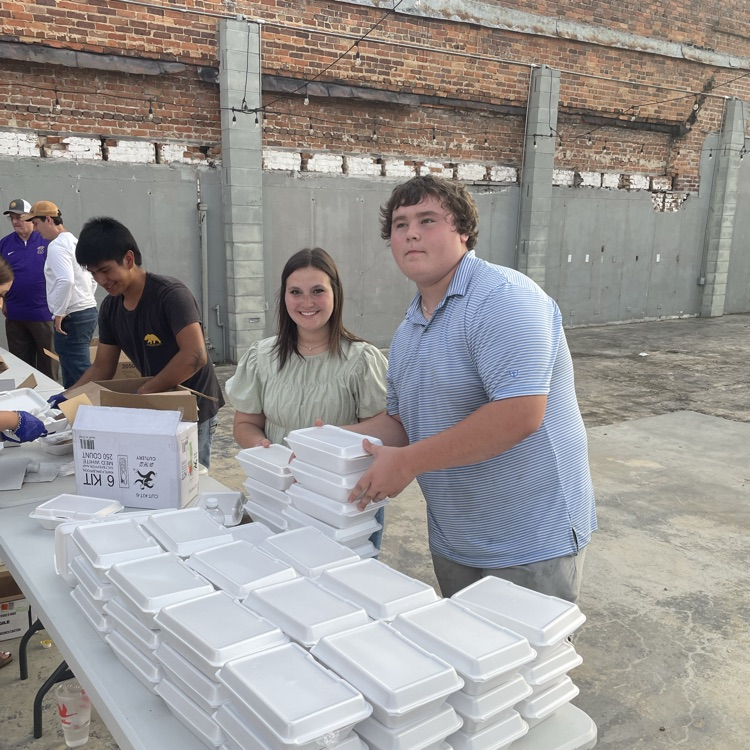 FFA members prepared pancake plates as part of the Syrup Sop. 