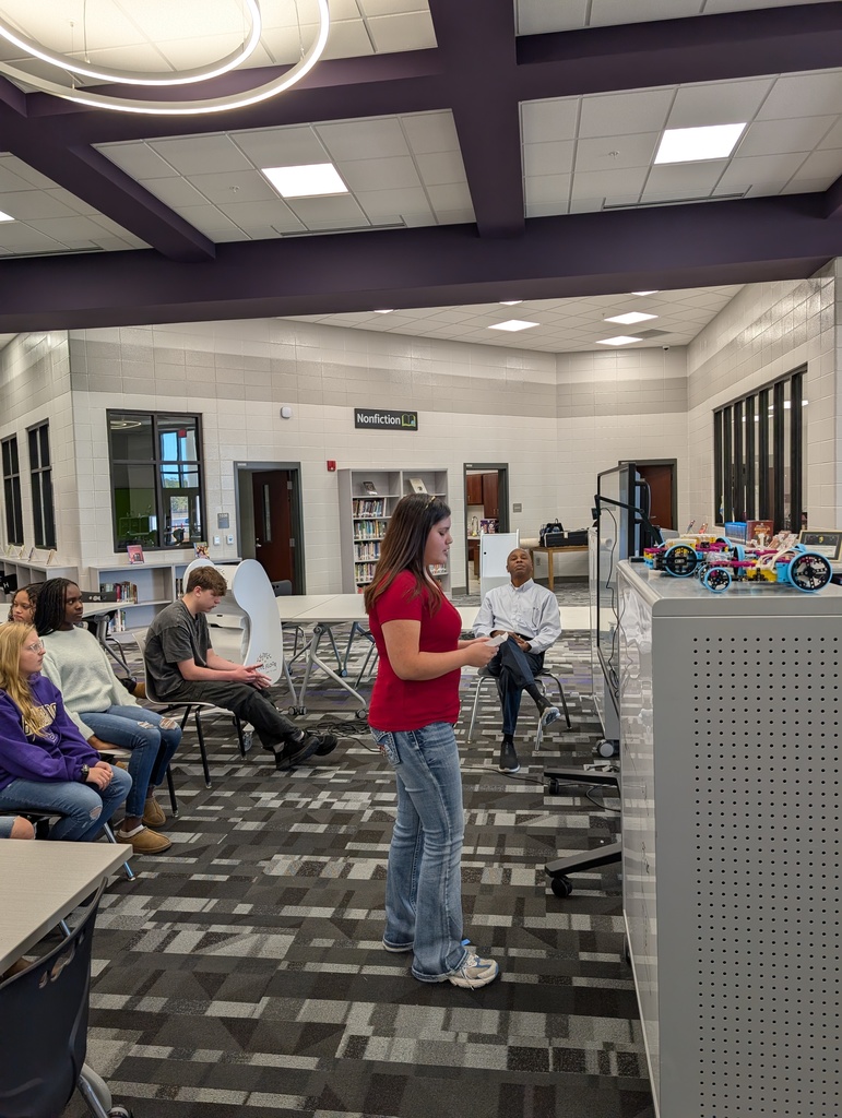 Asking the right questions to dig into learning at Bainbridge Middle School as part of the Direct to Discovery Program