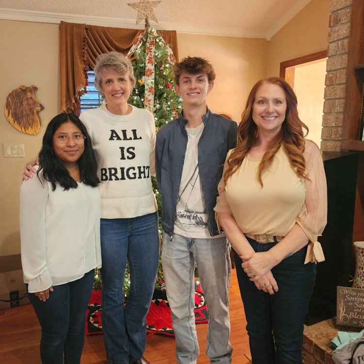 Anchor Club  members Angelica DeJesus and Mitchell Carter along with sponsors Dr. Chambers and Ms. Hawthorne joined the Pilot Club for their Christmas luncheon today.  