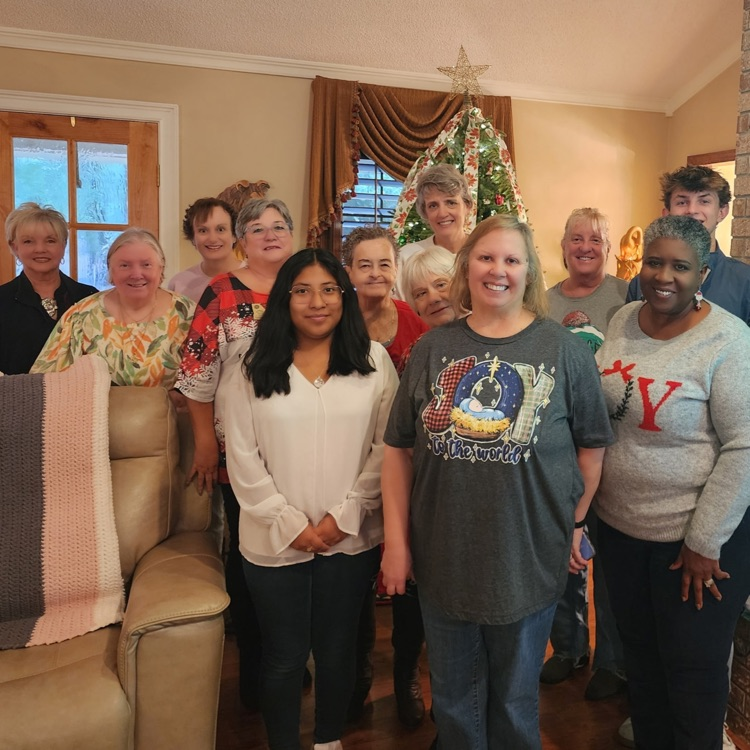 Anchor Club  members Angelica DeJesus and Mitchell Carter along with sponsors Dr. Chambers and Ms. Hawthorne joined the Pilot Club for their Christmas luncheon today.  