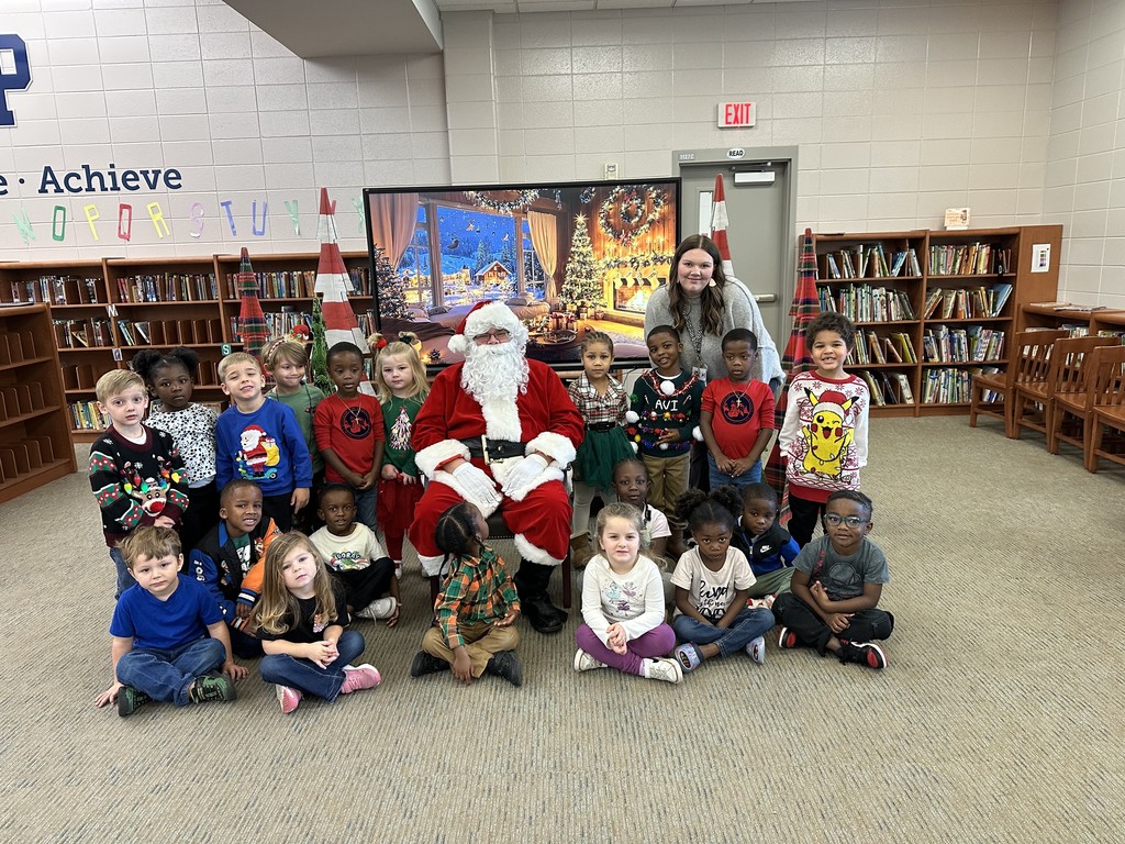 🎄Mrs. Mill's and Miss. Carley’s class had a visit with Santa today! 🎄