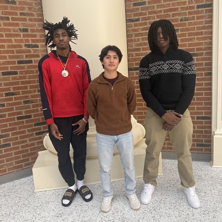 Our students sure looked nice on the first Quarter-zip Thursday. (Photo credits- Chloe Meredith)