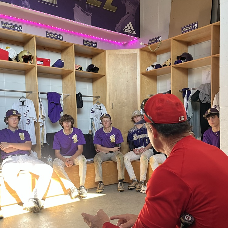 Coach Garber sharing his MLB experience with the team