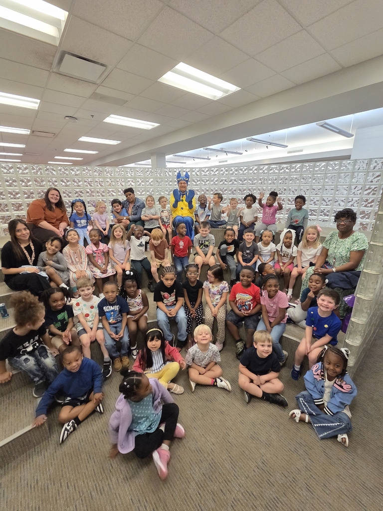 Reading fun in Pre--k