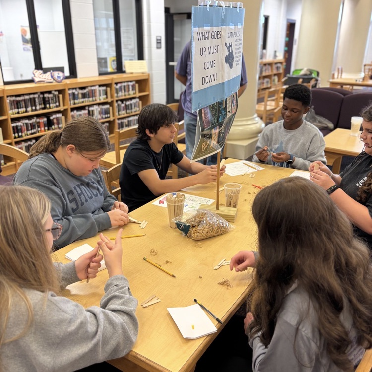 Mrs Farmer’s World History classes wrapped up their Medieval Times Unit. Mrs. Siebels’ and Mrs. Barber’s classes joined in on the fun. 