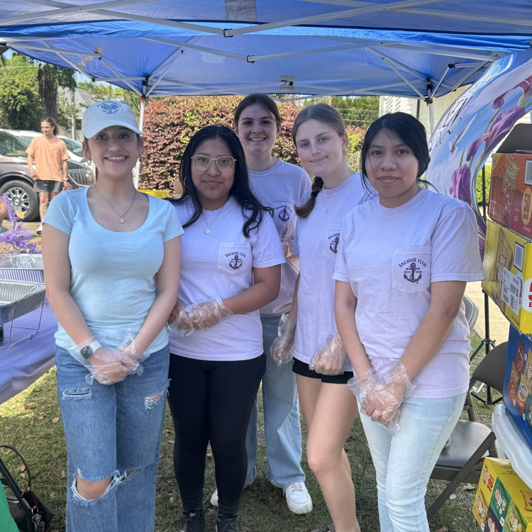 Anchor Club members helped with the Community Egg Hunt and Feed at St John's Episcopal Church. 