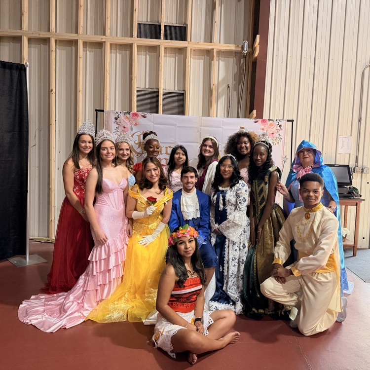 The Anchor Club and the Pilot Club of Bainbridge joined together for the first annual Princesses and Pancakes breakfast.  A great time was had by all. 