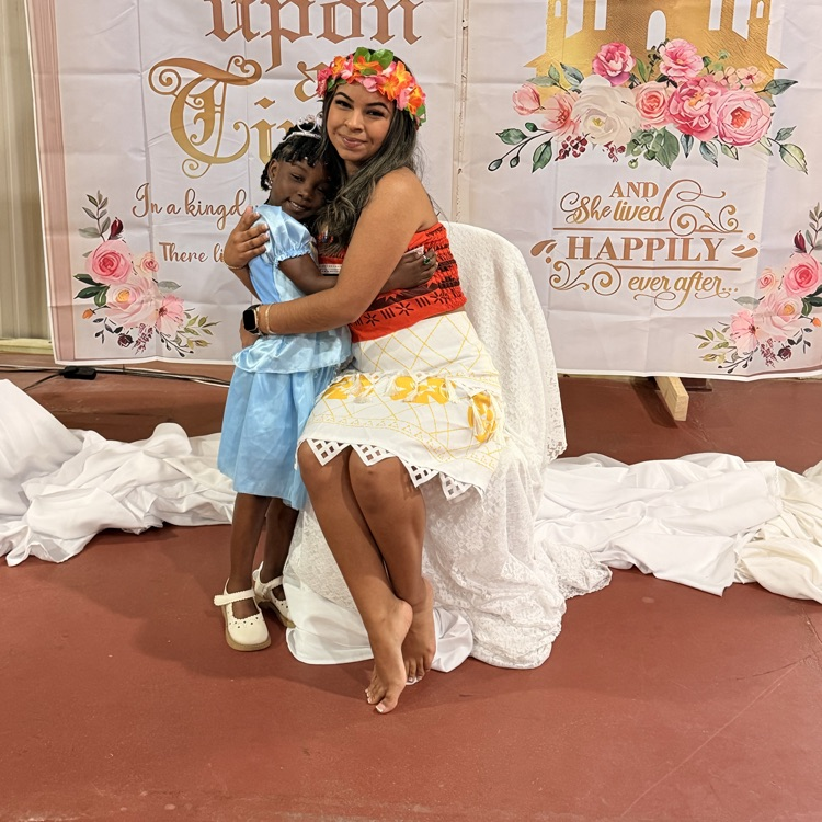 The Anchor Club and the Pilot Club of Bainbridge joined together for the first annual Princesses and Pancakes breakfast.  A great time was had by all. 