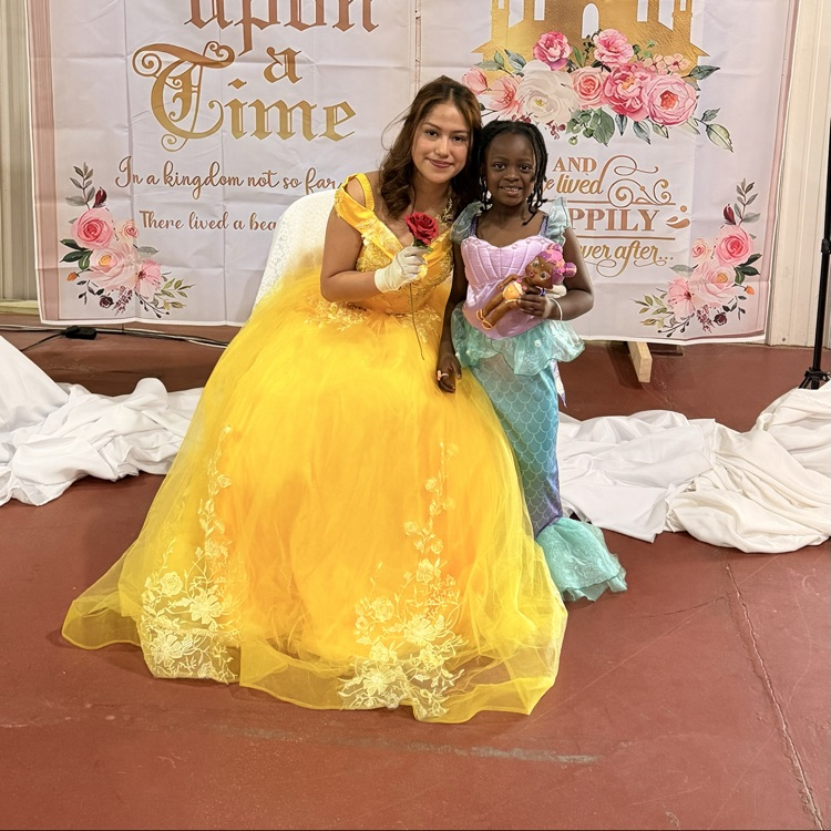 The Anchor Club and the Pilot Club of Bainbridge joined together for the first annual Princesses and Pancakes breakfast.  A great time was had by all. 