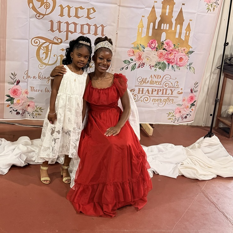 The Anchor Club and the Pilot Club of Bainbridge joined together for the first annual Princesses and Pancakes breakfast.  A great time was had by all. 