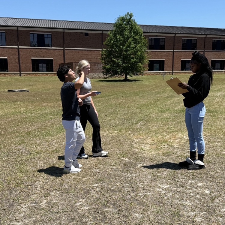 Students in Mrs. McDonald's Environmental Science and Mrs. Sielbel's classes used bubbles to model different population survivorship curves.