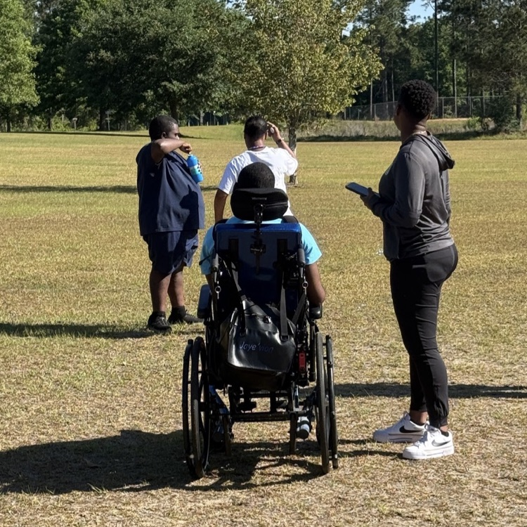 Students in Mrs. McDonald's Environmental Science and Mrs. Sielbel's classes used bubbles to model different population survivorship curves.