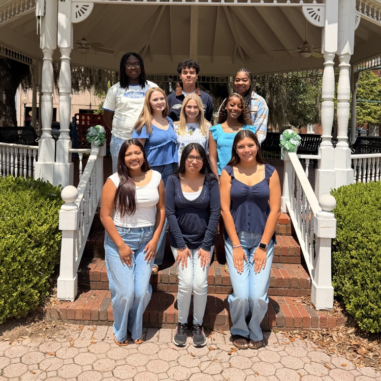 The Purango/Chronicle staff celebrated their seniors today. Not pictured: Jacalin Padron