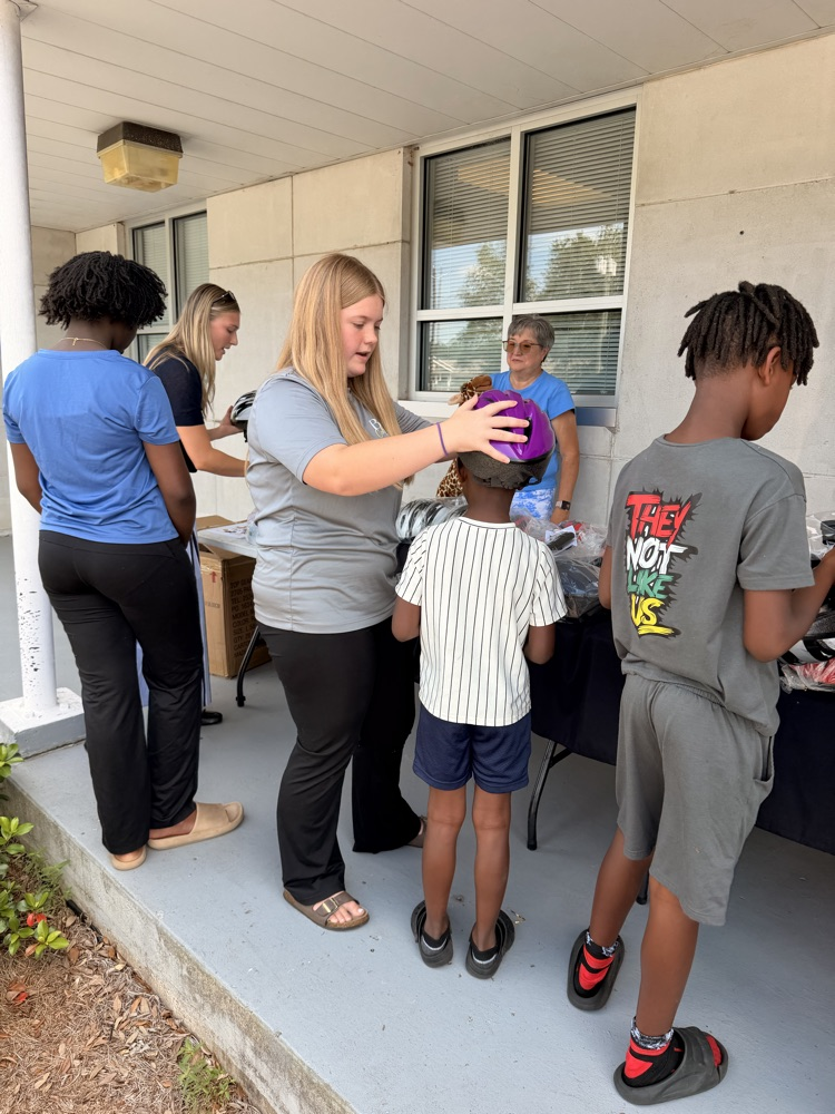 The Anchor Club partnered with the Pilot Club and Bainbridge Public Safety to distribute helmets as part of their brain safety initiative:
