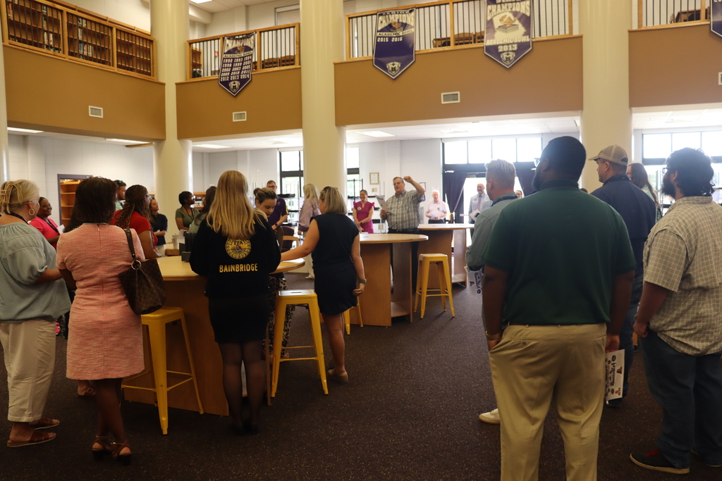 IMG_1056.JPG: New teachers tour an innovative school learning space.