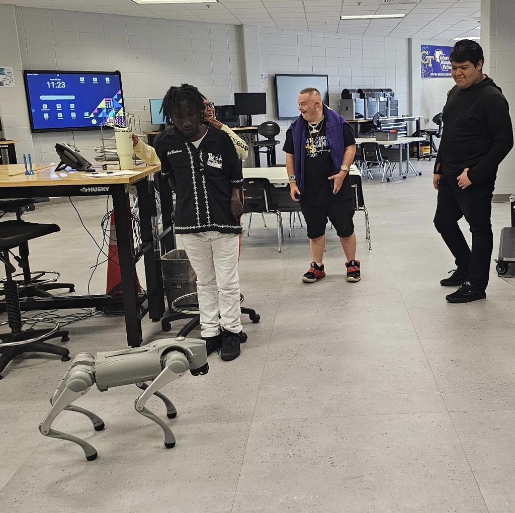 Mrs. Siebel's class visited Mr. Kelley's Technology class