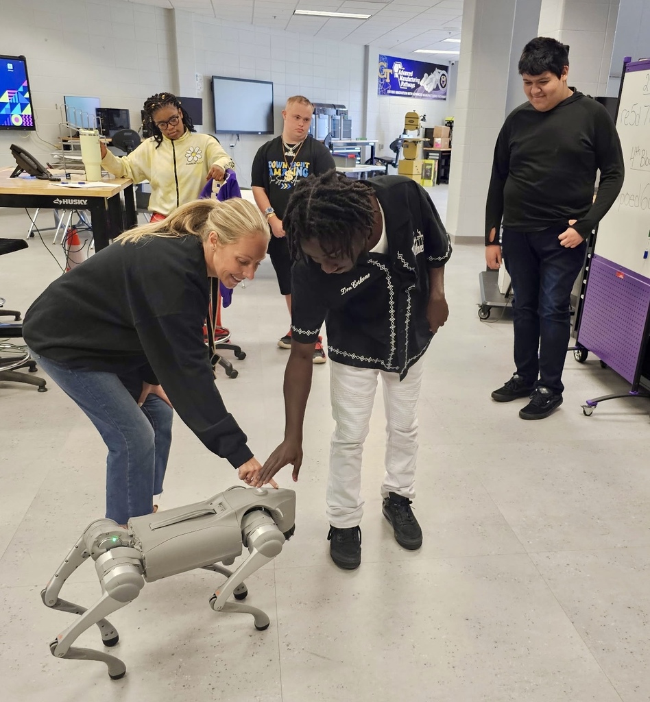 Mrs. Siebel's class visited Mr. Kelley's Technology class