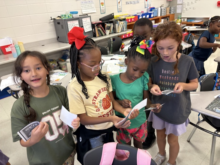 Ms. McMillan’s students walked around the room to find the person whose contraction matched their two words