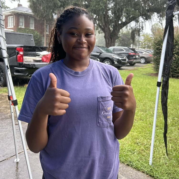 Anchor members joined A & S Foundation to distribute 150 meals, 50 clothing bags, 50 blessing bags and 2 birthday boxes to members of the community. 